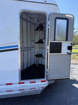[#9] Three Horse Slant Load Pull Type Trailer with Tack and Dressing Room with Extruded Sides full