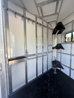[#9] Three Horse Slant Load Pull Type Trailer with Tack and Dressing Room with Extruded Sides full