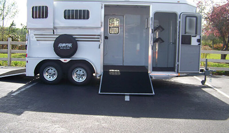 [#3A] Two Horse Pull Type Trailer with Side Ramp and Dressing Room full