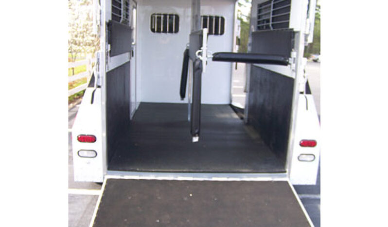 [#3A] Two Horse Pull Type Trailer with Side Ramp and Dressing Room full