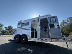 [#3] Two Horse Pull Type Trailer with Dressing Room