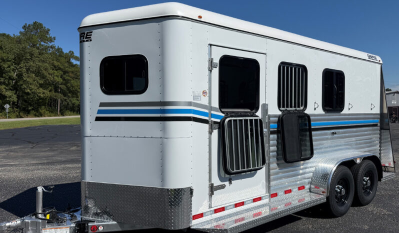 [#9] Three Horse Slant Load Pull Type Trailer with Tack and Dressing Room with Extruded Sides full
