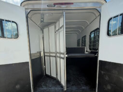 [#9] Three Horse Slant Load Pull Type Trailer with Tack and Dressing Room with Extruded Sides