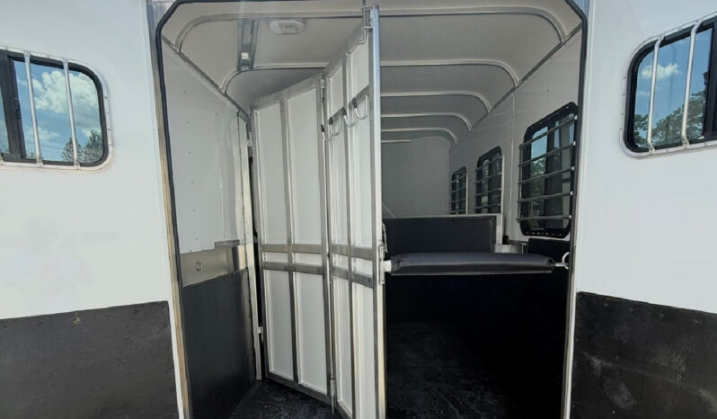 [#9] Three Horse Slant Load Pull Type Trailer with Tack and Dressing Room with Extruded Sides full