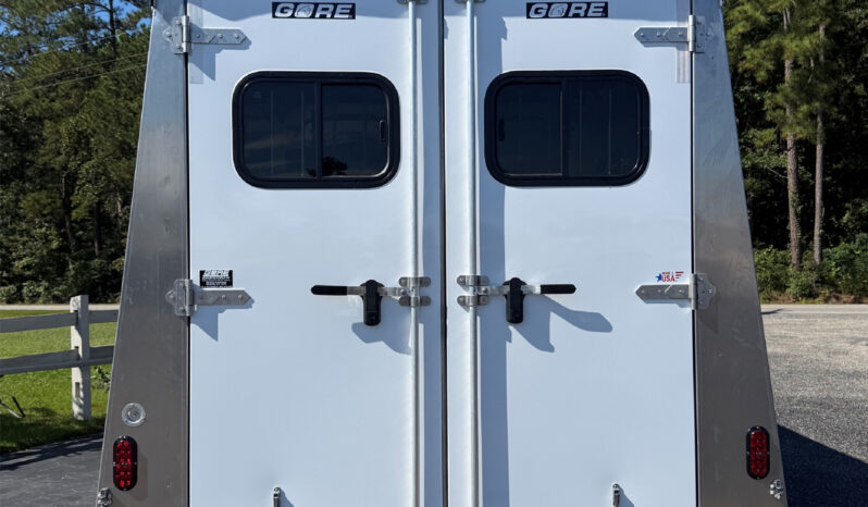 [#9] Three Horse Slant Load Pull Type Trailer with Tack and Dressing Room with Extruded Sides full