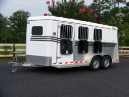 [#9] Three Horse Slant Load Pull Type Trailer with Tack and Dressing Room with Extruded Sides