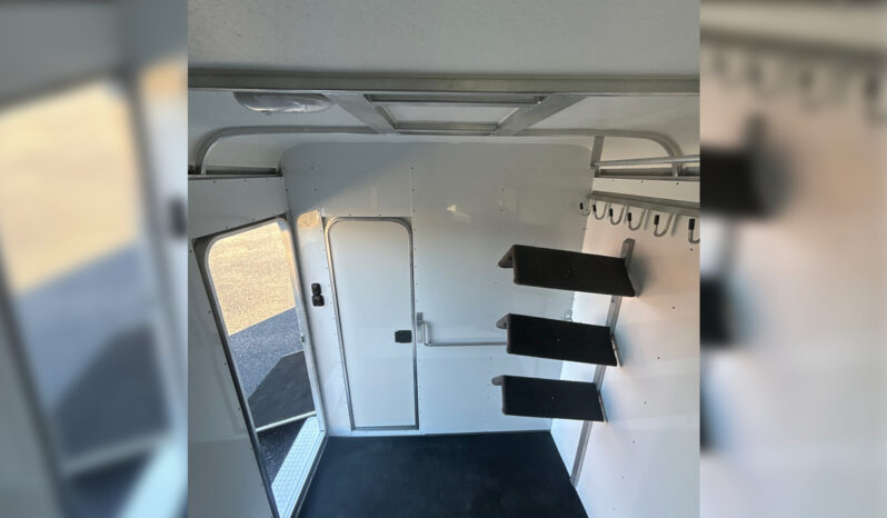 [#11B] Two + 1 Horse Gooseneck Trailer with Side Ramp and Dressing Room full