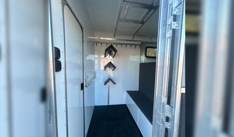 [#11B] Two + 1 Horse Gooseneck Trailer with Side Ramp and Dressing Room full