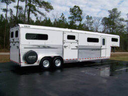 [#13] Four Horse Gooseneck Trailer Head to Head with Dressing Room and Center Side Unloading Ramp