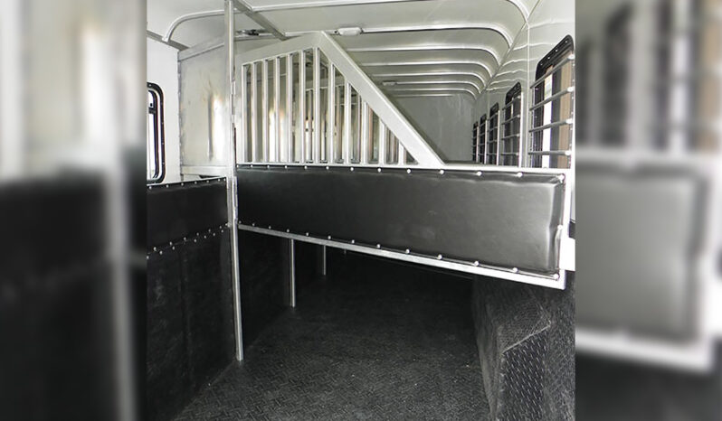 [#19] Six Horse Slant Load Gooseneck with Tack and Dressing Area with Extruded Sides full