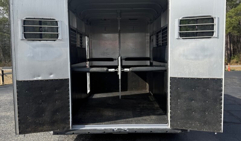 Used 2000 GORE White Aluminum Deluxe Thoroughbred 2 Horse Gooseneck Trailer with 4′ Dressing Room full