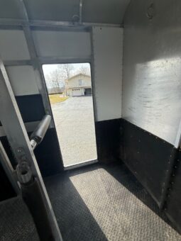 Used 2000 GORE White Aluminum Deluxe Thoroughbred 2 Horse Gooseneck Trailer with 4′ Dressing Room