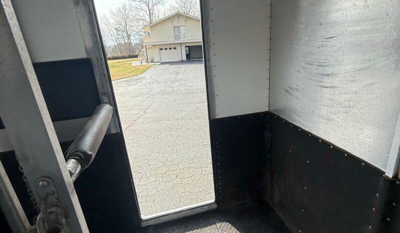 Used 2000 GORE White Aluminum Deluxe Thoroughbred 2 Horse Gooseneck Trailer with 4′ Dressing Room full