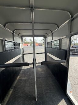 Used 2000 GORE White Aluminum Deluxe Thoroughbred 2 Horse Gooseneck Trailer with 4′ Dressing Room