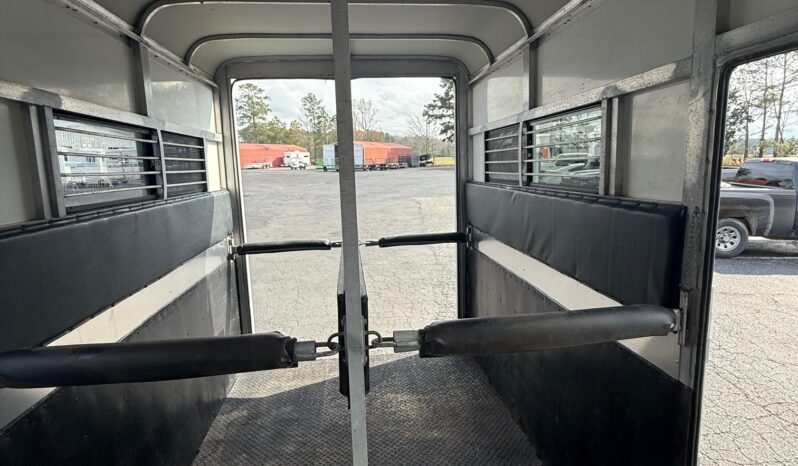 Used 2000 GORE White Aluminum Deluxe Thoroughbred 2 Horse Gooseneck Trailer with 4′ Dressing Room full