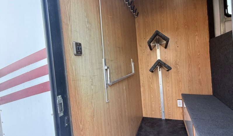 Used 2000 GORE White Aluminum Deluxe Thoroughbred 2 Horse Gooseneck Trailer with 4′ Dressing Room full